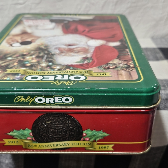 Vintage Christmas Tins From Life Savers And Oreo - Picture 2 of 10